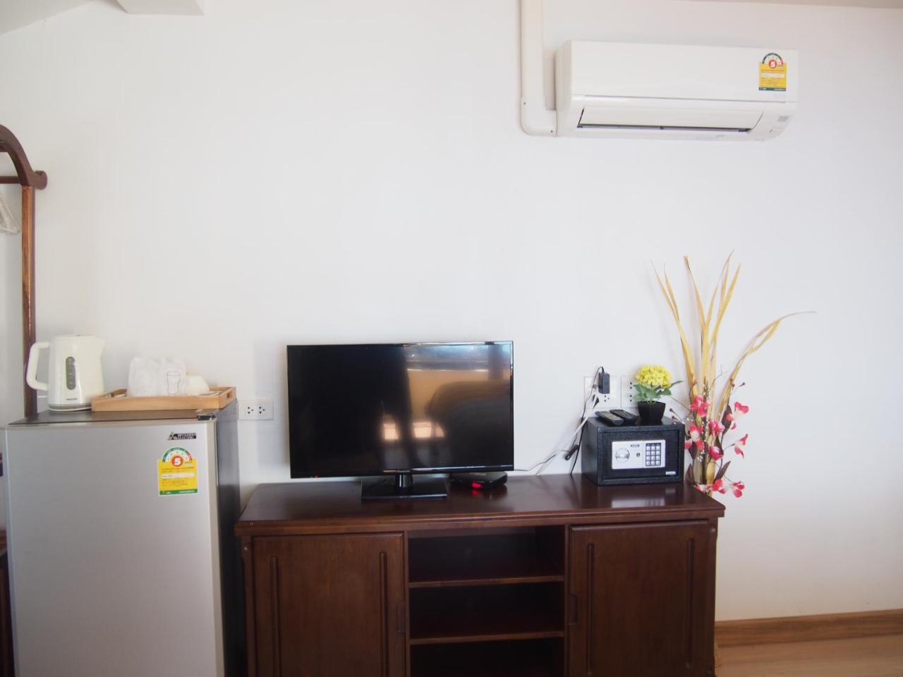 Nong Nuey Rooms Koh Samet Bagian luar foto